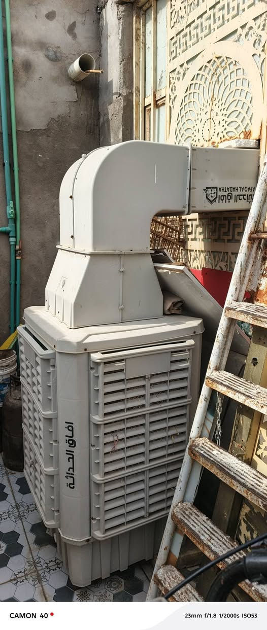 ثلاجه مبرده مجمده كلهن نظيفات ***********
