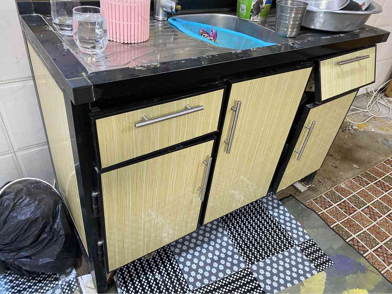 كاونتر 3 متر سعر كاونتر بي شويه ضرار سعر 290 معه سنك سنك 40 الف دينار كربلاء سواده *********** كربلاء, العراق
