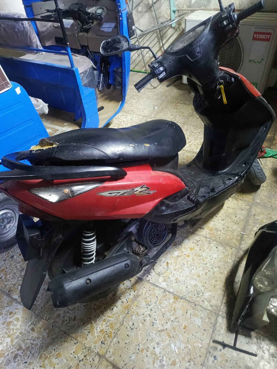 ماكس ثعلب شغاله نقص بس كلج امامي تعبان  سلف هندر كهربائيات بريك امامي خلفي  شغال تايرات نضاف ٣٥٠ المكان مدينه الشعله


**إذا كنت صاحب هذا الإعلان وتريد حذفه لأي سبب، رجاءا أرسل رسالة إلى الدعم الفني**