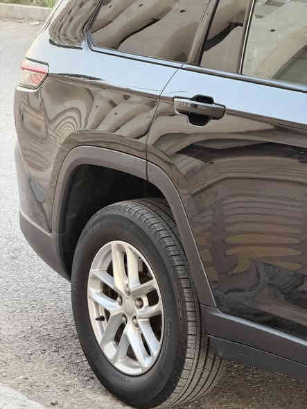 السلام عليكم
تخم ويل وتاير جيب 2024 حجم 18 
الويل نضيف كلش بس بيهن واحد بي عواج بسيط ومماثر بالمشي
والتايرات نضافتهن 90‎%‎ 
السعر 400$ مكانهن بالنجف
***********
