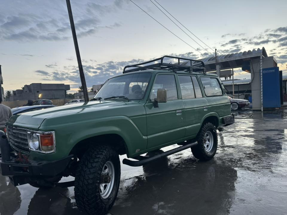 للبيع فقط
تويوتا لاندكروز 1984 💚
معدله للصيد من كل النواحي
رقم بغداد باسمي تحويل او وكاله
محرك و كير و شواصي و صدر  و اكسلات بالجيس
محرك بلادي 2F و گير 5 نمر عدا البگ
فور ويل شغال 
السياره مرفعه 3 انج 
دوشمه بوب و قماره جدد 
مغلفه عازل ايزوگام الارضيه من الطول للطول
تايرات و وياله زيروا جدد جبلي
دعاميات تفصال حديد
سيبايه جديده 
دوسات تفصال حديد
تانكي بانزين جديد
كهربائيات شغاله 
مصبوغه عام للجماليه لونها بالسنويه اخضر غير محدد بدون حادث بدون ضربه
نقصها فقط دوشمه دشبول و كشنات فقط لا غير 
السياره متعوب عليها
مكان السياره ديالى 
سعرها 60 و بيها مجال حگ الجيه و الترتيب النقص
الرقم اتصال او واتساب ***********
