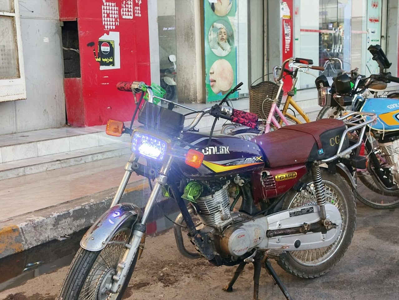 سلام عليكم ماطور تايكر للبيع موديل 20 كحبائيات كلها شغاله السعر 280 بي مجال قليل الرقم ***********

