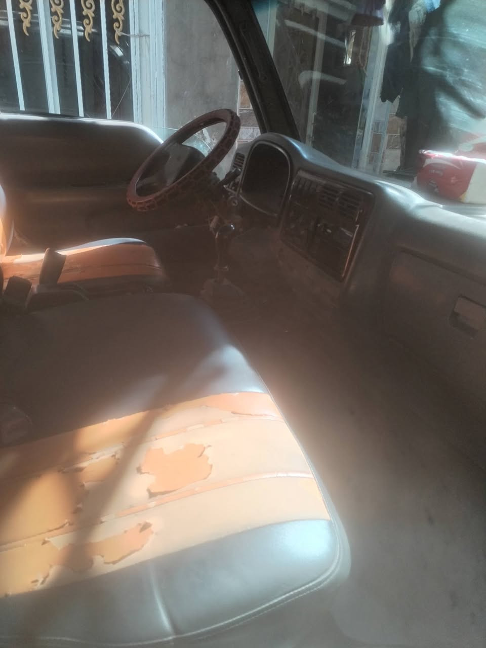 السلام عليكم كيا بونتيا السياره مكفوله كفاله عامه صبيغ ضرب، شواصي كله مكفوله رقم بغداد تحويل ثاني يوم، مكان السياره السعر65 وبيها مجال نجف وهذا رقمي ***********
