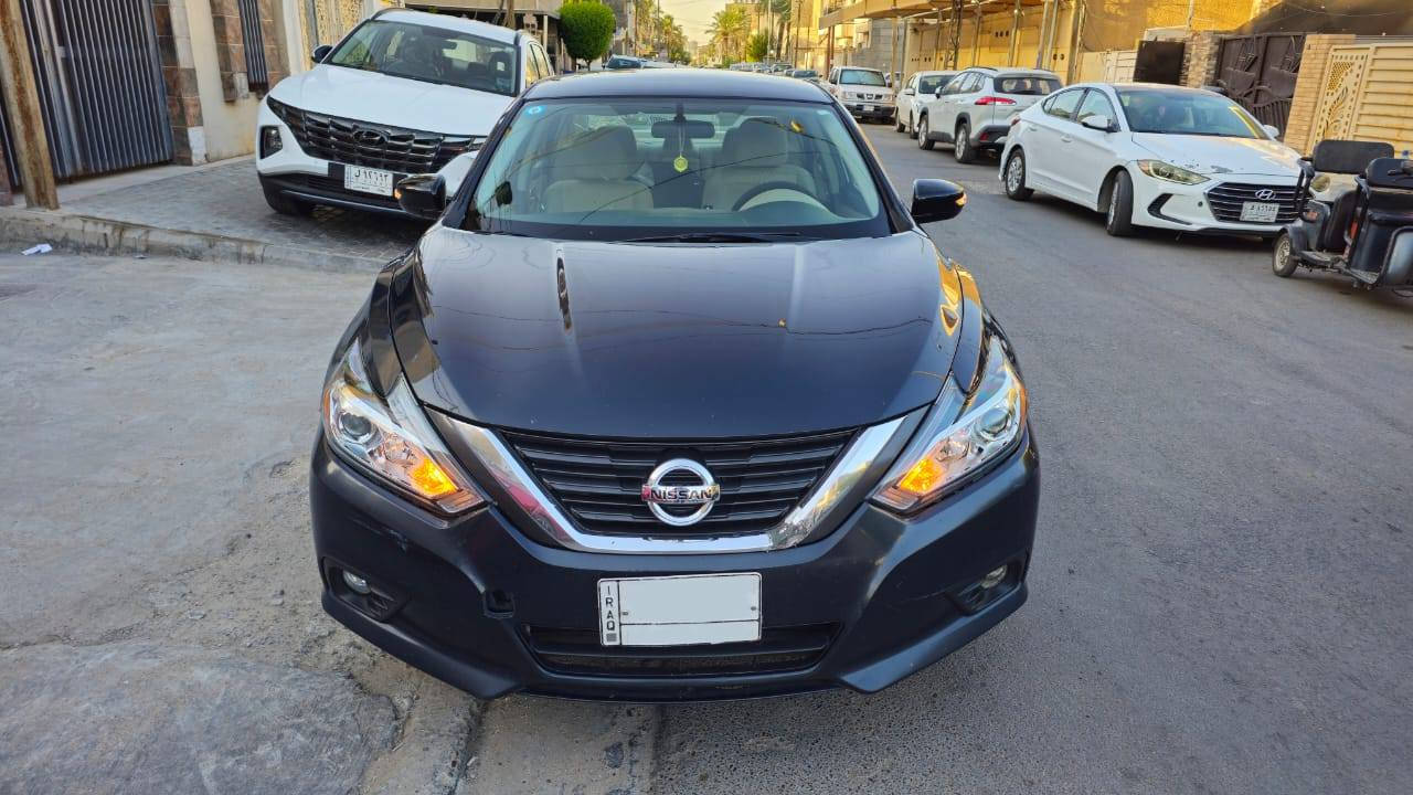 🚘 للبيع – نيسان التيما 2017، الفئة SV، وارد امريكي، اللون ارزق - نيلي
📍 المكان: بغداد سنوية ورقم مميز، بأسمي تحويل مباشر.
🔹 المواصفات:
• محرك 4 سلندر، سعة 2.5 لتر.
• تبريد منفصل Dual.
• مانع انزلاق و abs.
• حساسات أمامية وخلفية نظام تحذير النقاط العمياء، رادار توقف ذاتي.
• بصمة 5 ازرار وتشغيل عن بعد.
• تحكمات ستيرن كامل، كروس مثبت سرعة.
• دواخل لون بيجي، مقعد السايق تحكم كهربائي.
• شاشة بلادية + بلوتوث + كاميرة خلفية.
• مرايات جانبية جديدة ام اشارات ب2025.
• مازدات امامية عدسة LED جديدة (2025).
✅ الضرر: حادثها خلفي صندوك (الجنطة) امريكا، جاملغ جهة يمين السايق العراق، بجم كبس.
✅ السيارة نظيفة كولش الكير بشرط (براد جديد ب2025) والمحرك وكل الكهربائيات شرط الفحص (صيانة منتظمة، ماشية 225 الف كيلومتر قابلة للزيادة)، صدر امامي وخلفي جديد مبدل ب2025.
✅ غرامات على السنوية او السيارة صفر.
✅ السعر 127 ورقة وبيها مجال حك الجية.
📞 للاستفسار والتواصل: ***********
