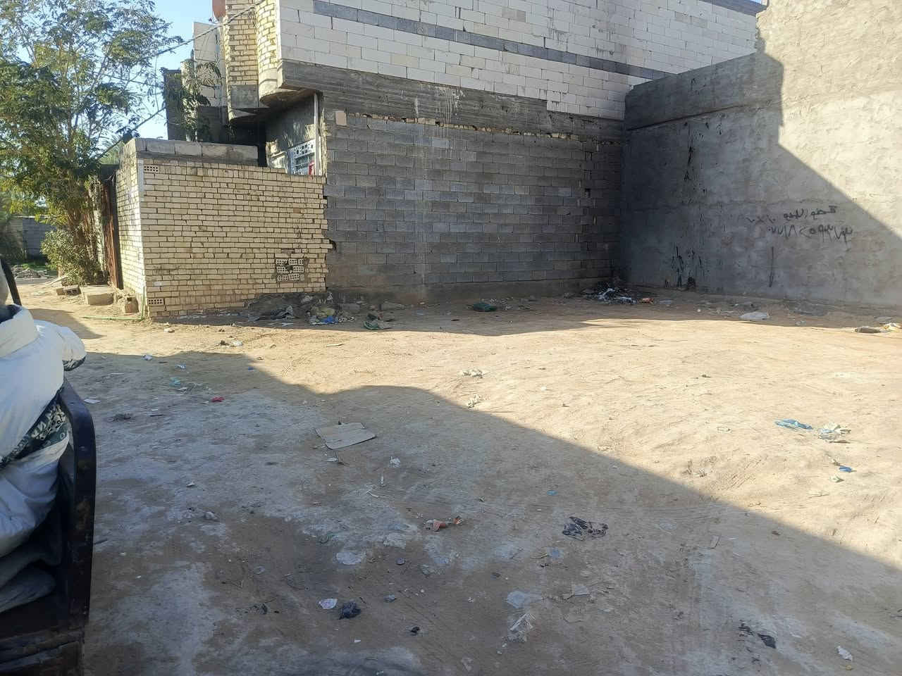 السلام عليكم قطعه 117 موقع كربلاء الحولي ابو مهدي المهندس قريبه علا دار لايتام مدارس مستوصف كلهة قريبه علا لقطعه مساحه 100 متر الواجهيه 10 والنزال 10 ركن سعرهة 25 وبيه مجال بصيط لاستفسار ***********
