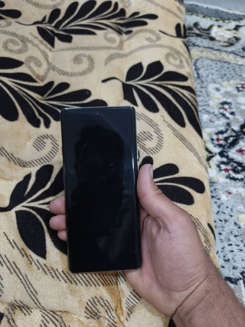 جهاز تكنو TECNO CAMON 40 Pro 5G جهاز كلش نضيف شرط ماداخل اي صيانه الجهاز توني ماخذه اخو الكرتون او جهاز راقي خدمي العشوائيه مالته 12 بيع مستعجل السعر 360الف بي مجال بصيط حق الجيه ***********
