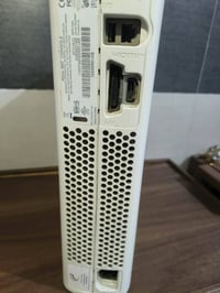 إكس بوكس 360 نضيف.للبيع. السعر 110الف. 07708249421