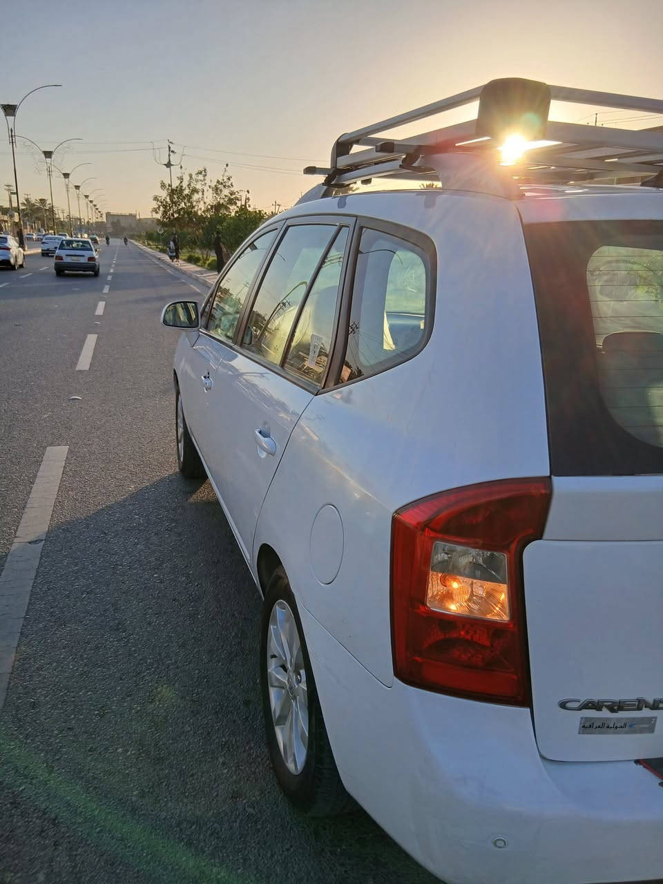 سلام عليكم كيا كارنز خليجي ٧ راكب موديل ٢٠١١ رقم بغداد بسمي بيه جاملغ خلفي صبغ وجاملغ امامي تبديل ودور خلفي بارد موضح بالصوره محرك ٢٠٠٠ دوش محرك كير مامفتوح مكان كربلاء السعر ١١٥ موبايل ***********
