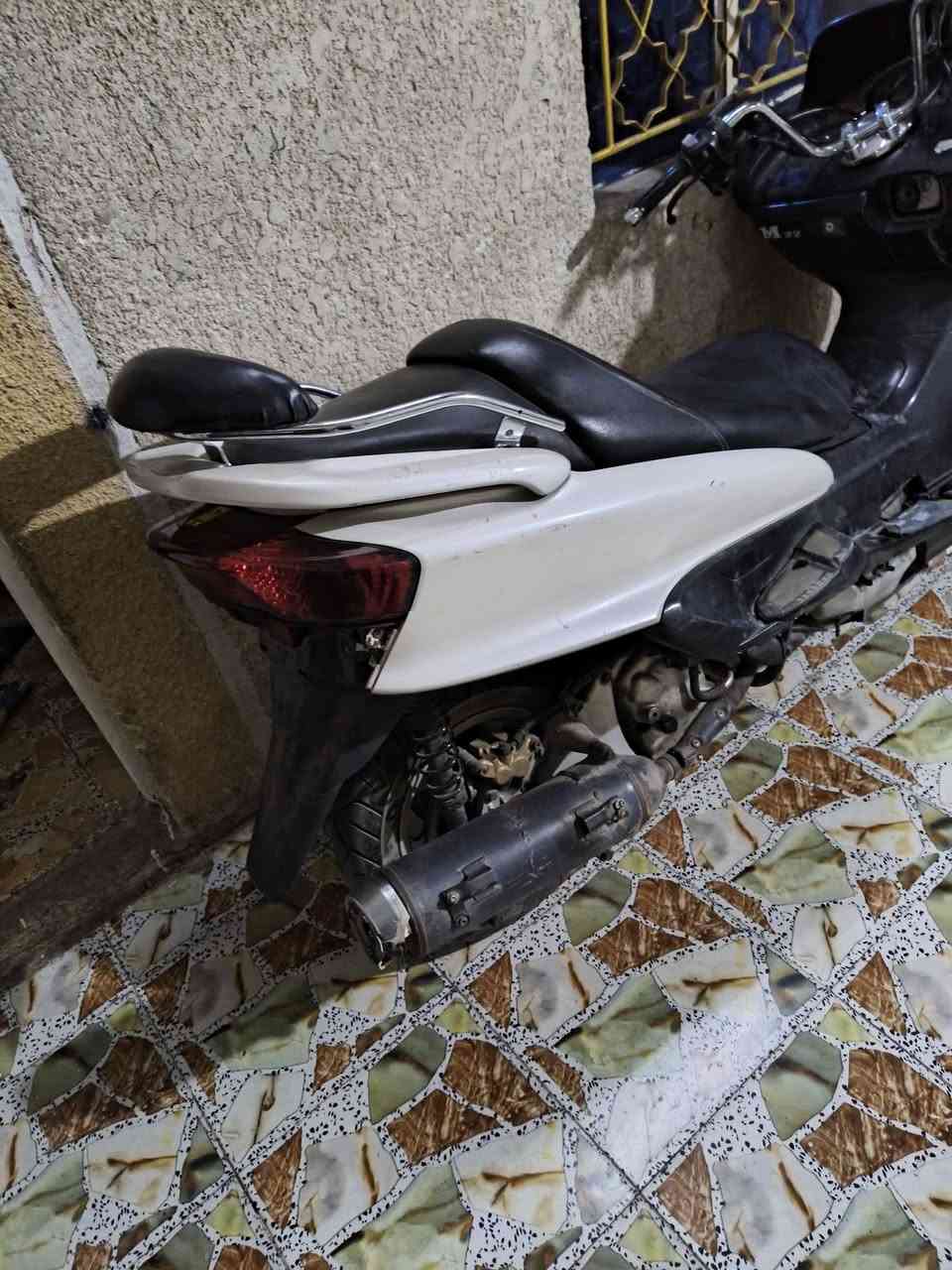 السلام عليكم 
ماجستا دبل رون 
الدراجه نكره سلف خير من الله  المكينه رنبه الله شاهد 
مراوس او بيع  المكان بغداد 
 تواصل خاص او ***********
