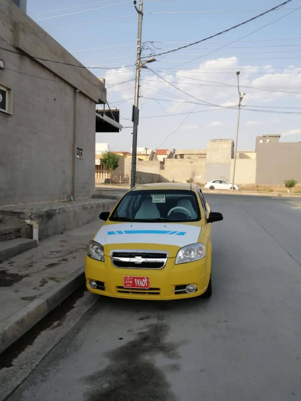 سلام وعليكم شباب افيوو للبيع موديل 2009 داخل لونين 
محرك كير شرط رقم نينوى كاربون بانزين بيها بدون ضرر بدون دواخل الاستفسار اكثر عل رقم ***********السعر 50 وبيها مجال للطيبين
