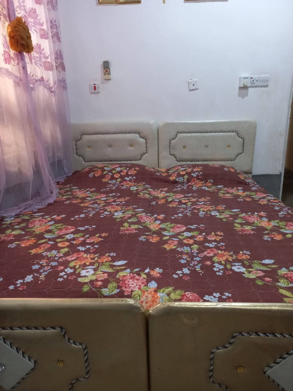 لوي نجار ***********  رقم تلفون
