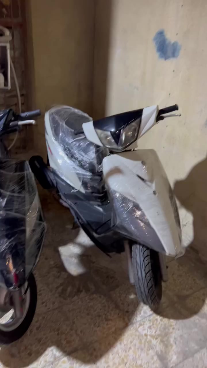 سلام عليكم ماكسات حاويه بعدهن بانزين اليابان صبانه ما طايحها عليها مكاني بصره جمعيات من الحاويه للبيت  السعرالوحده 950 ومجال  بسيط ***********
