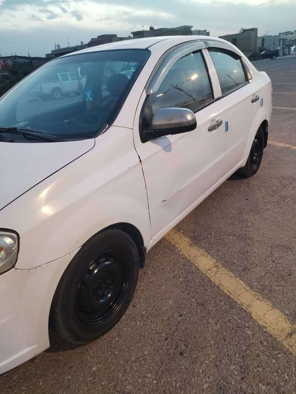 آفيو موديل 2011 مكفوله كير ومكينه وحداديه وصدر وتخم تاير تبريد كهربائيته كله شغاله  السنويه لل 2029 السعر 62 وبيه مجال اتصل ***********
