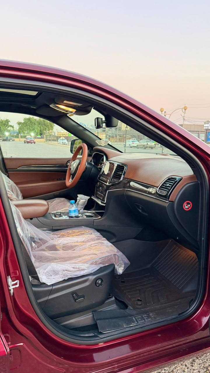 السلام عليكم 
جيب .. 2021 (خليجي) اوفر لاند دخل قرميدي 
عداد المسافات: 55 الف ميل 
المواصفات 
محرك 6 سلندر 3600
بصمة تشغيل +ابواب 
تشغيل عن بعد 
جكات
بانوراما قطعتين
كراسي جلد دشبول جلد
كراسي اثنين كهرباء
كراسي تدفئة تبربد 
كراسي الخلفيه تدفئة
كراسي خزن(ميموري)
داخل ابيض 
3 شاشات #شاشة_امامية_كبيرة_لمس_حراري(١٢ inch)_الجديدة_كليا
شاشة عرض الاعطال
صندوك كهرباء
استيرن كهرباء
استيرن تدفئة 
فول تحكم استيرن (جهتين امامي+جهتين خلفي)
#رادارات_جانبية
نظام تزحلق
فور ويل
متعدد أنظمة القيادة (ثلجي, رمالي,طيني,صخري)
دبل كير(عادي+اوتوماتيك) 
ناقل حركة ٨ نمر
نظام سبورت دكمة
نضام اقتصادي ECO
دبل حساس(امامي+خلفي)
#ماسحات_جام_امامية_تعمل_تلقائيا_عند_ملامستها_للمطر
#نقطة_عمياء
مري كهرباء (شفط) AUTO
#مري_قلاب
#مري_جانبي_تدفئة
#مرايا_جانبية_حساسة_للضباب_تعمل_تلقائياً
اشارة بالمري 
لايت عدسة زنون(عالي+ناصي) متحرك 
بك لايت ضبابي
#ويل_٢٠_
تنبيه للاصطدام امامي وخلفي وتوقف تلقائ
رقم السليمانيه تحويل مباشر مكاني بغداد الكرخ 
***********
