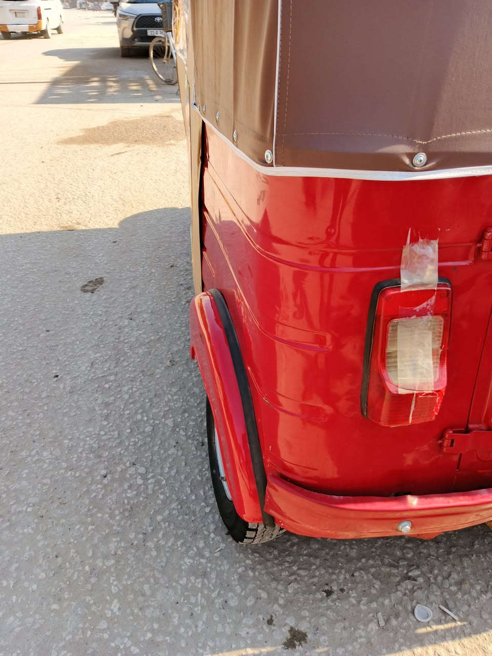 سلام عليكم تكتك للبيع موديل 17 شهر 10 / اوراق السعر 3500 وبيها مجال قليل مكاني طويريج ***********
