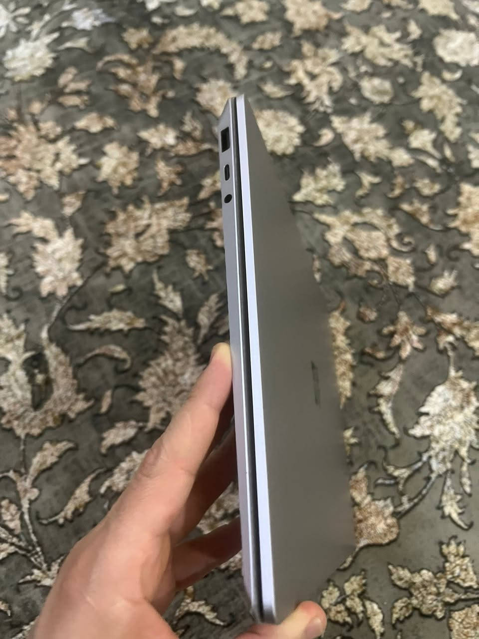 السلام عليكم 
بيع فقط  لابتوب  🛑 بيع فقط 
معدني كامل مو بلاستيك لابتوب رجال أعمال 
Surface laptop 3 13.5 انج لمس 2k
Core  i5 جيل عاشر 
Ram 8 Gb 3777mhz
128  NMVE SSD   ٥ مرات اسرع من اس اس دي  قابل للزياده 
Intel iris plus 
بطارية طوليه لحد ٨ ساعات
السعر 390  الف بيع فقط


**إذا كنت صاحب هذا الإعلان وتريد حذفه لأي سبب، رجاءا أرسل رسالة إلى الدعم الفني**