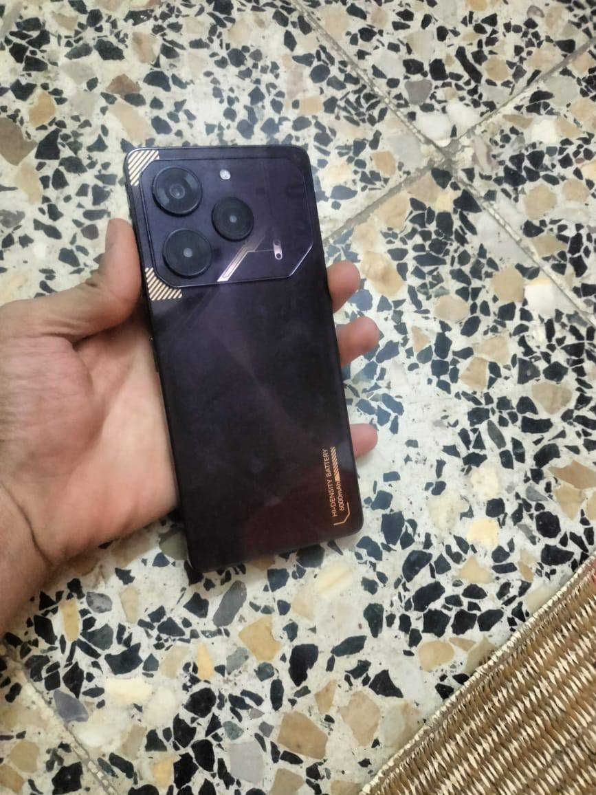امراوس بجهاز بوكو 6xبرو او 7xبرو و انطيك فرق 
السلام عليكم تكنو بوفا 6 برو 5g ذاكرة 256 العشوائية 12+12 شاشة امولد 120 هيرتز بصمة مدمجة بالشاشة معالج دايمن ستي 6080 سماعات ستيريو مقاوم للماء والغبار كامرة خلفية بدقة 108 ميكا بكسل تدعم تصوير 4k الامامية 32 تدعم تصوير 4k بطارية بحجم 6000 ملي امبير  بدون ملحقات  نضافةالجهاز (95من ميه)


**إذا كنت صاحب هذا الإعلان وتريد حذفه لأي سبب، رجاءا أرسل رسالة إلى الدعم الفني**
