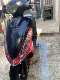 للبيع ٣٥٠ الف وبيها مجال  07833857662 متواجد ع الخاص