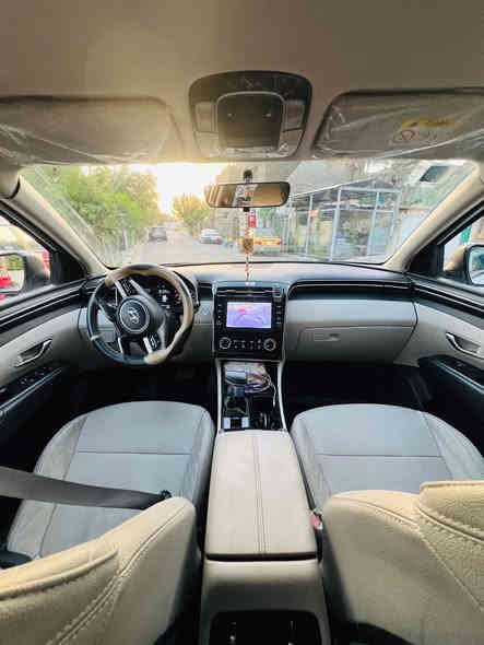 توسان 2023 ( خـليـجـي )
ماشية 39 الف حقيقي 

فول مواصفات قمارة حديد 

•المحرك :  دوش 2000

•دخول ذكي

•تشغيل عن بعد 

•تشغيل بصمة 

•جرس تنبية عنده السرعة 120 

•لايت دوار معه الاستداره 

•مري شفط 

•كشافات 

•شاشة كبيرة 

•حساسات امامية خلفية

داخل جلد •
•مصابيح امامية زنون مع LED 

•مصابيح خلفية LED

•تتسع المقصورة ل 5 ركاب 

•مقاعد امامية كهرباء عدد2

•مثبت سرعة  control Cruise 

•أوضاع القيادة Drive Mode ايكو_سبورت_نورمال 

•فول تحكم ستيرن

•هاند بريك بصمة

•نظام مانع الانزلاق 

•نظام نزول منحدرات 

•أشاير بالمري 

•اوتو هولد

•شحن وايرليس

. مدخلين  USB 

•ستائر ابواب خلفية

•مري كهرباء

•مود درايف

•تبريد امامي خلفي قطعتين

باقي المواصفات المعروفه 
هزه جديدة 
سنوية جديدة

رقم بغداد انگليزي بأسمي تحويل ثاني يوم
السيارة مبدل بابتين بصف السايق وكالة بالشركة مبدلهن وبيها صختين بسيطات موضح بالصور  
السعر 197وبيها مجال
مكان بغداد الزعفرانية
***********
