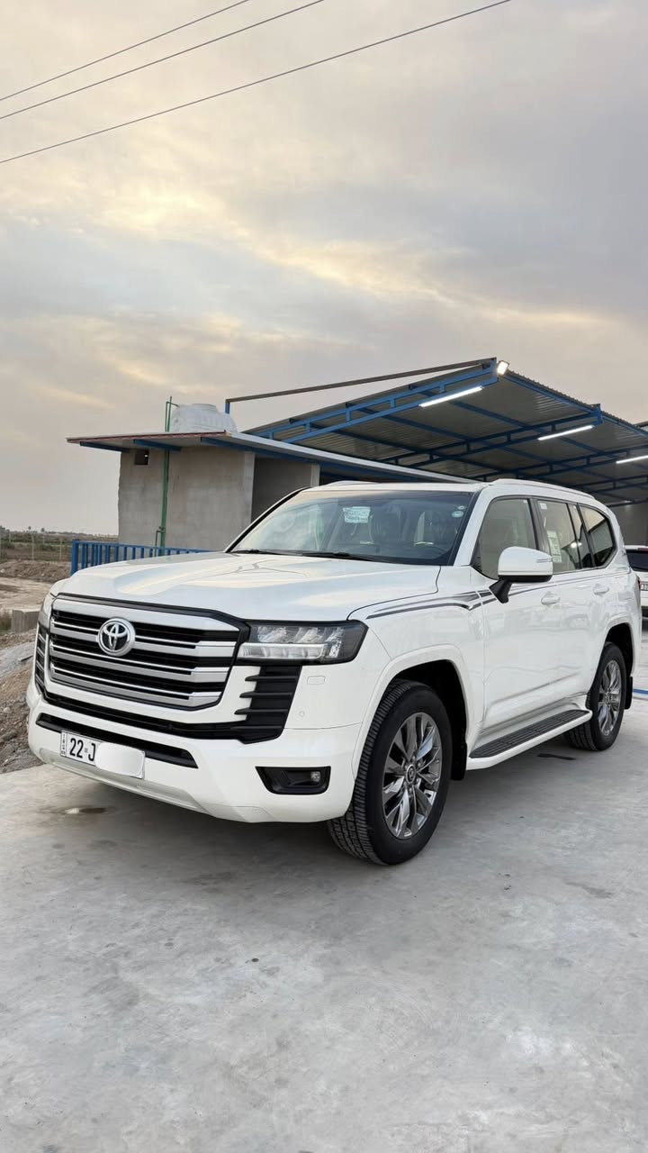 معرض الحسن لتجاره السيارات
تيوتا لاند كروز 2022 
تنفس طبيعي GXR
كشنات جلد - كهرباء 
فتحه سقف - جنطه كهرباء 
تبريد كشنات / بصمه تشغيل 

وبعد اكو اهواي مواصفات 

ماشيه 50 الف 
مكفوله كفاله عامه 
عدا رصعه بل جاملغ مالت حصوه 
ساحبه متبين فقط بسونار 

السعر 635$ وبيها مجال 

***********
