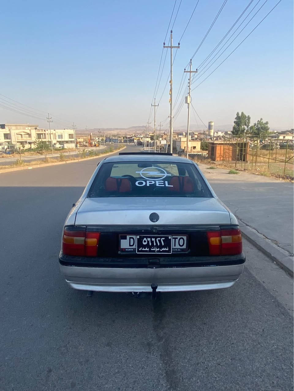 ئۆپل ڤیکترا مۆدیل 1990 
ئارم پلاستیک هەولێر
مەکینە ١٦ی قایش پان گێرو مەکینە بەشەرت 
پاوەرە
موسو براوەی بەشەرت 
تەقەو رەقەی بەشەرت 
تەنزیل بلوتوز سەماعەی تایبەتە
بەنزینی زۆر کەم دەخوا 
کارەبای هەمووی مەزبوتە
دەرەوەو ناوەوەی لە وینەکان جوانترە 
شوین کۆیە:
ژمارە مۆبایل:*********** كويسينجاك, أربيل
