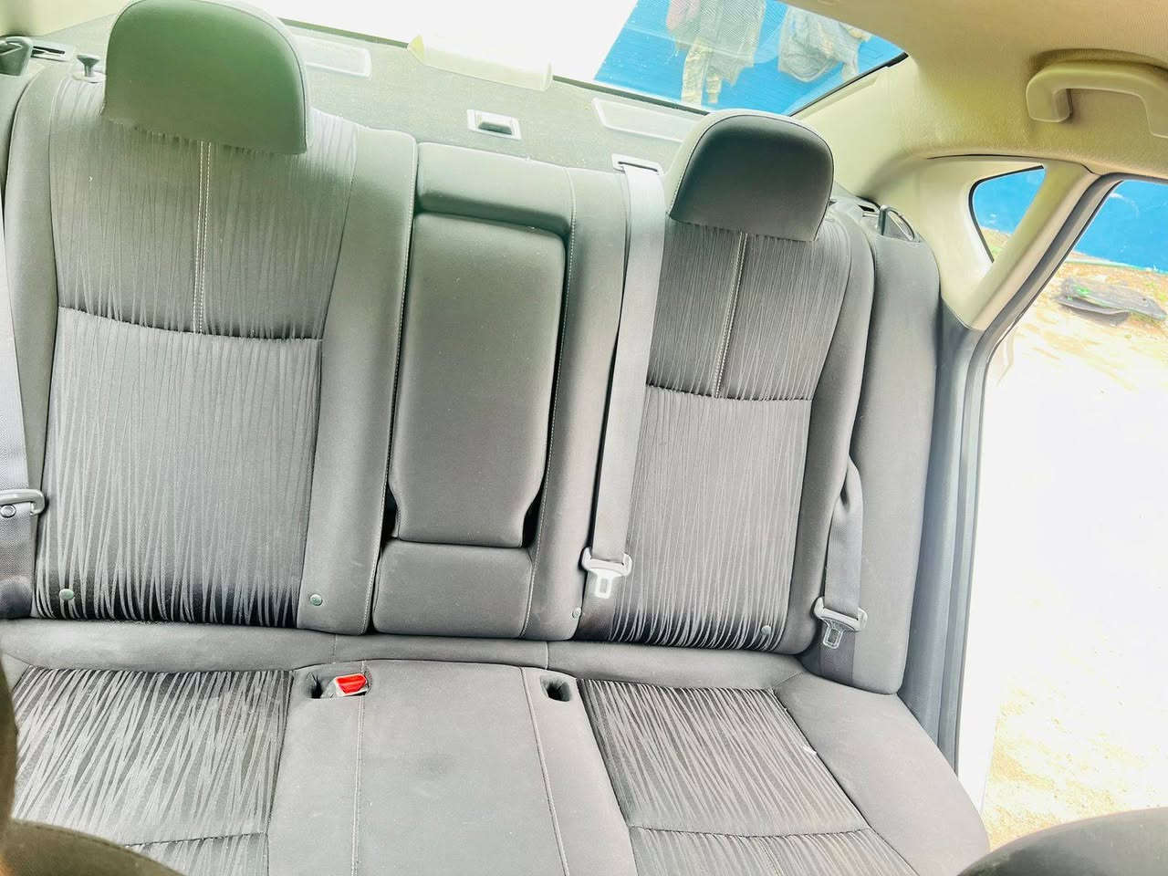 السلام عليكم
للبيع نيسان سنترا 2017
مواصفات SV 

 بصمه تشغيل +بصمه ابواب 
ماشيه 130
ضرر السياره چاملغ خلفي وباب خلفي مبدل فقط
رقم اربيل شرط التحويل مكان السياره تكريت / العلم 
السعر109 وبيها مجال قليل
 للاستفسار الاتصال على الرقم ***********
***********
و خاص او واتساب تكريت, صلاح الدين
