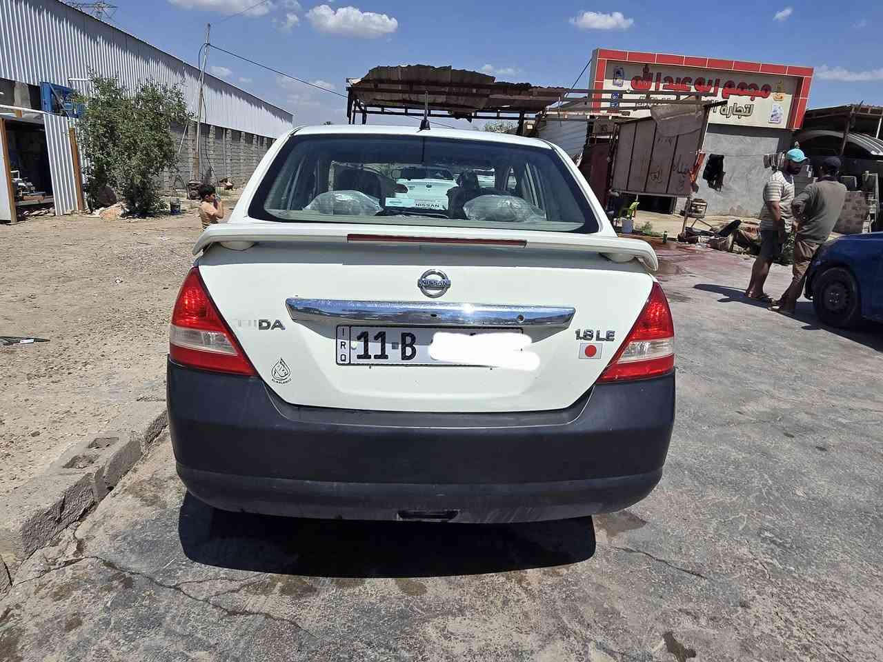 السلام عليكم 
نيسان تيدا 2009 خليجي 
محرك 2000 
داخل بيج
 رقم بغداد انكليزي جديد
 والسيارة مثل ما موضحة بالصور 
 العنوان بغداد اليوسفيه ناحية الرشيد
 الرقم ***********
***********
 والسيارة بأسمي البيع شرط التحويل

السعر  79 وبيها مجال بسيط بالعافية على اللي ياخذه
