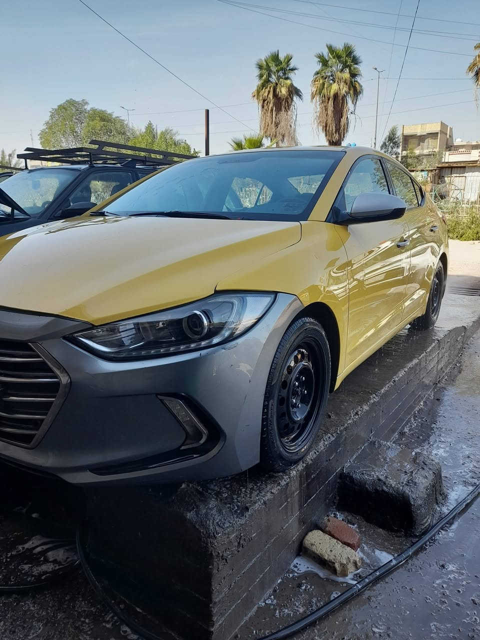 سلام عليكم للبيع موديل ١٧ محرك ٢٠٠٠ دوش أمريكي ضربه بنيد وجنطه لا حوض ولا شاصي سعر ١١٠ قفل *********** بغداد
