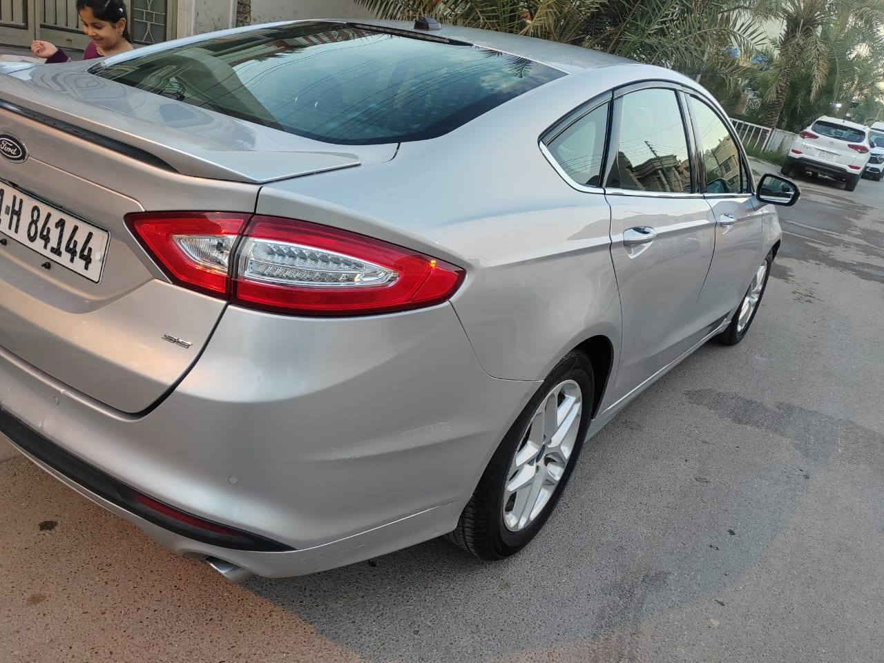 سلام عليكم للبيع مكانه بغداد حي الخظراء سعره 125وبيه مجال ستفسار تصال علئ صاحب سيارة ***********
