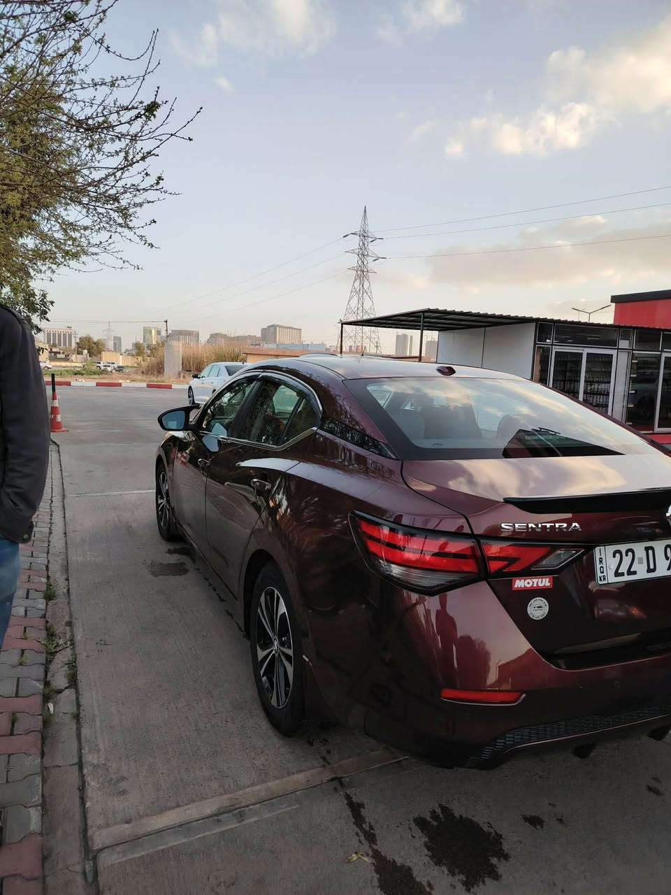 السلام عليكم 
نيسان سنترا للبيع 2022 
مواصفات SV
السياره كلين بدون قطره صبغ 
فقط مكانين PDR
كير ومحرك وتبريد وكهربائيات كله بشرط 
رقم وهزه وفحص كله جديد تحويل بنفس اليوم 
السياره جاهزه ومناقصها اي شي 
اي استفسار 
***********
*********** أربيل, العراق

