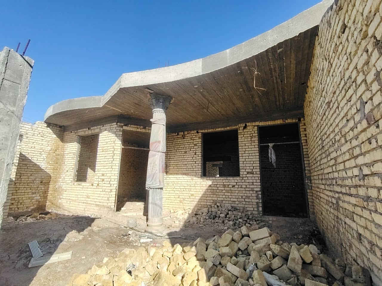 السلام عليكم 
بيت هيكل مساحه ٢٠٠ متر  الشراكيه الأولى شارع العام ركن طابو صرف بناء حديث


**إذا كنت صاحب هذا الإعلان وتريد حذفه لأي سبب، رجاءا أرسل رسالة إلى الدعم الفني**