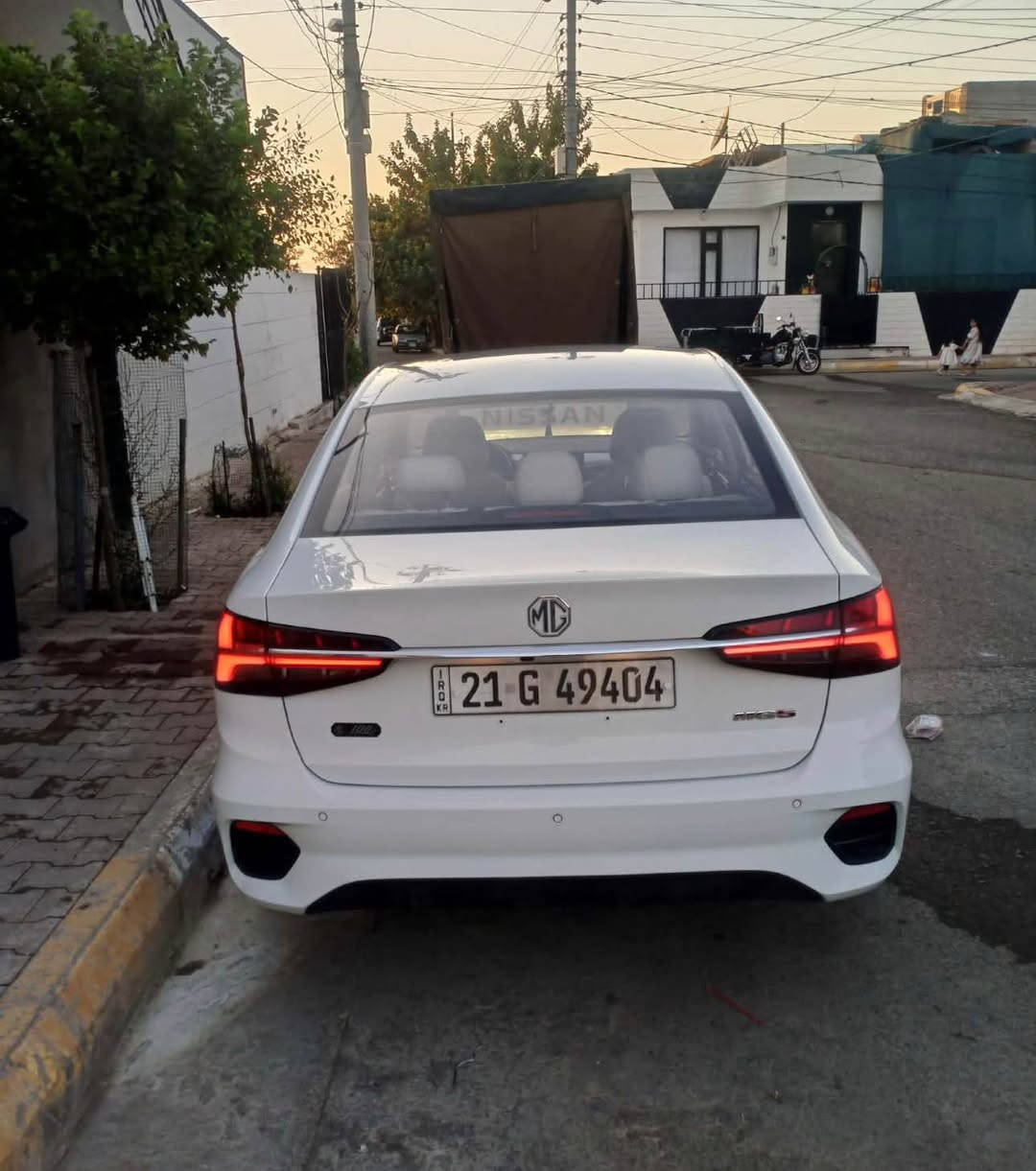 MG5 2025 شکڵ تازە
ماوەی ڕۆشتن ١٦ هەزار کم 
زەمانی شەریکە 
سەیارەکە فول مواسەفاتە بەسمەو سڵایت و کوشن جلدو کارەباو گیج الیکترۆنی 
گێڕو مەکینە بە شەرت 
سێرڤسی تازە کراوە تا ٢٥ هەزار پئ بڕۆ 
گاعی تێگیراوە 
تحویل و غەرامە بە شەرت 
سۆنەرو ئەو قوپاویەم داناوە لەوە زیاتری نیە 
سعری/ 125 مجالێکی کەم 
شوێن/ هەڵەبجە شەهید
***********.WhatsApp السليمانية, العراق
