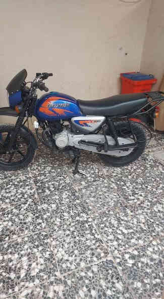 بوكسر البيع مكاني البصره العاليه السعر مليونين ٤٠٠
مديل 23 رقم وسنويه الماني 
***********
