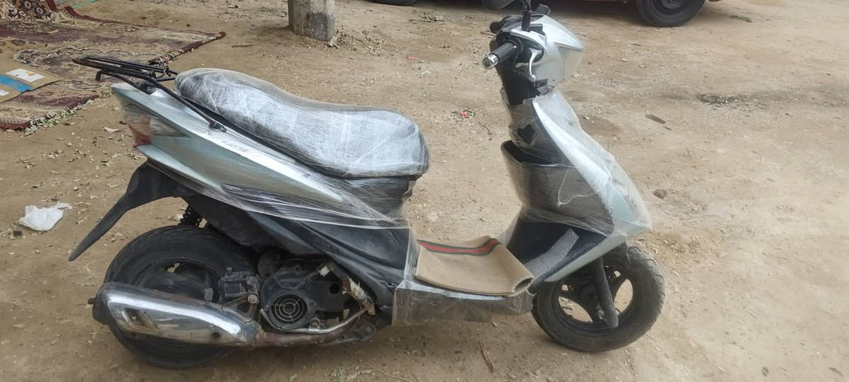 السلام عليكم دراجه ادرس ياباني سرعه 120موديل 2023 للبيع سعر 250 وبيها مجال حك الجيه  عوزها كلج
مكان الخالديه
رقمي للتواصل ***********
