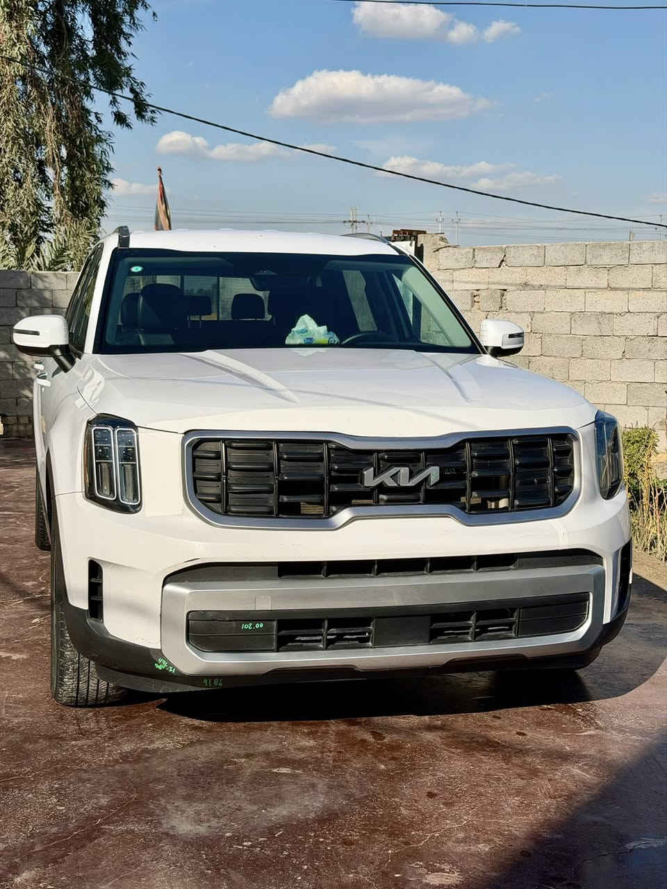 للبيع تيلورايد 2024Sبدون رقم منفيس بسمي      حجم المحرك : 6 سلندر 3800 فور ويل 
عداد المسافه : 28الف mill 
الضرر : حافته بنيد فقط بدون صبغ بدون تبديل حته دعاميه مكفولات ايرباك دركة طاك
السياره نضيفه جدا بدون نواقص 
السعر 270بيه مجال قليل ***********مكان الديوانيه
