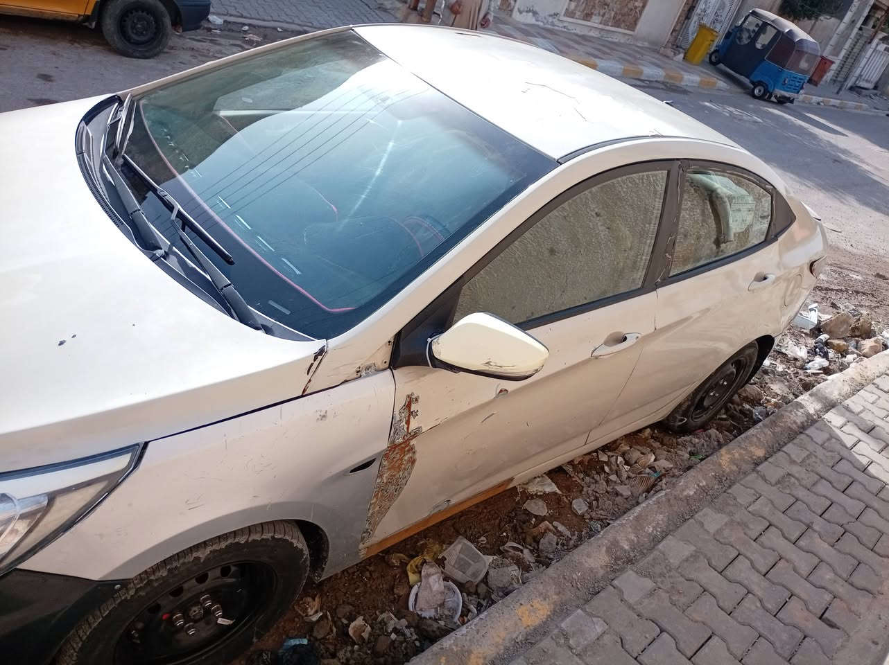 س.. ع
اقرة المنشور و تشلع عيوني
اكسنت 2016 مجفية رقم بابل 
كير اوتو مكينة 1600 نظام ايكو كربائيات كاملة
صدر امامي صار ٥ ايام
مشط ستيرن
بوش.. دبلات... رواط... دجة.. قاعد دبل
خير من الله السيارة جاهزة ***********
مكاني. بغداد الحسينية رايدها ب ٦٣
