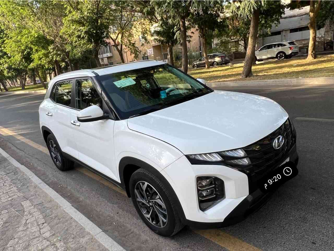 🚘 للبيع هونداي كريتا 2024 🚘
▪️ رقم بغداد - باسمي
▪️ اللون أبيض
▪️ الموقع بغداد / الدورة

✨ المواصفات:
✅ بانوراما
✅ بصمة وستارت
✅ شاشة كبيرة
✅ هندبريك كهربائي
✅ Auto Hold
✅ حساسات خلفية
✅ لايت LED
✅ داخل أبيض
✅ تبريد قطعتين
✅ مانع انزلاق
✅ مانع منحدرات
✅ ABS

🔹 أنظمة القيادة:
• Smart
• Normal
• Eco
• Sport

📌 السيارة جاهزة من كل شيء، فيها حادث سابق وتم إصلاحها بصورة جيدة، والإيرباك راجع سستم.

🔹 بنيد صبغ
🔹 جاملغ أيسر صبغ
🔹 تعديل لغد أيسر مع الشاصي

السيارة جاهزة للفحص والاستخدام.

💰 السعر مناسب

📞 ***********

📍 بغداد - الدوره
