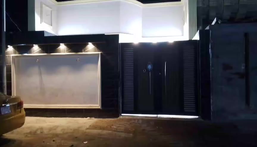 السلام عليكم اخواني يا خواتي بيت للبيع بيت نظيف من كل شيء جاهز مجهز تجي وتكعد البيت فرع بيت المري البيت مساحه 140 البيت كامل ما عليك بس تخابر عليه هاذا الرقم ***********
