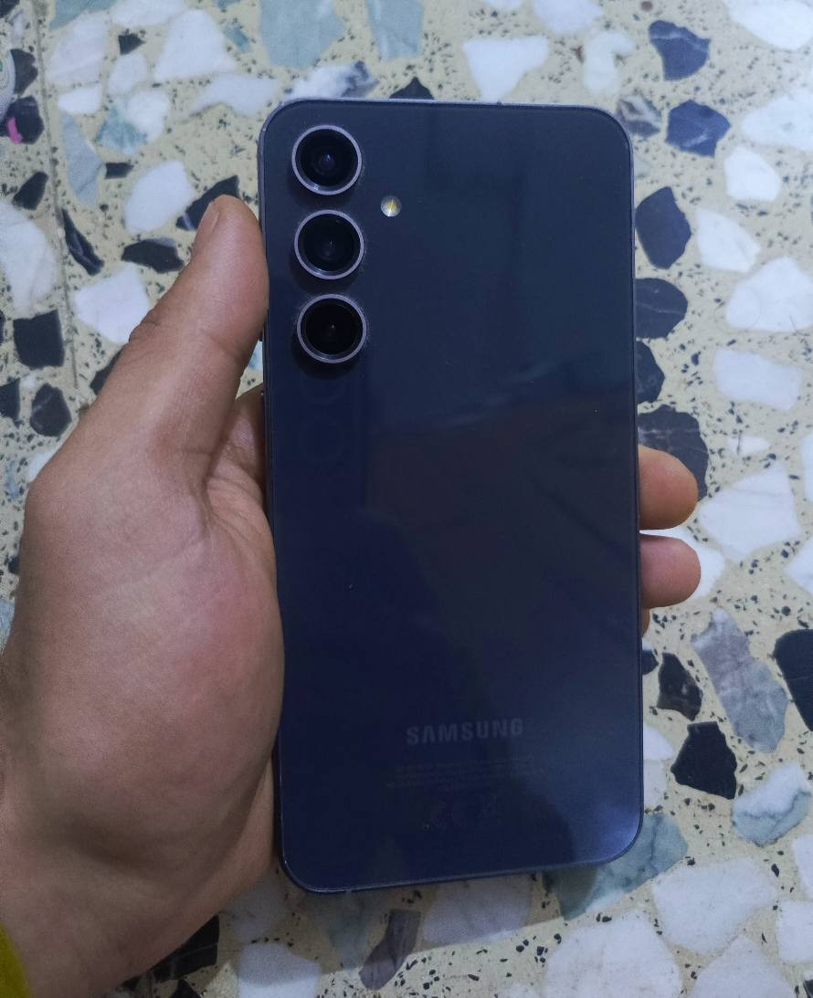 سامسونك S23 fe 
الجهاز نضيف جداً جداً
المعالج snapdragon 8 gen 2
الرام 8 گیگة الذاكرة 256
الكامرة بتصوير 8k 
البطارية بحالة ممتازة 
الجهاز مامفتوح ونضيف استعمال بيت 
السعر 400 وبي مجال كربلاء, العراق


**إذا كنت صاحب هذا الإعلان وتريد حذفه لأي سبب، رجاءا أرسل رسالة إلى الدعم الفني**