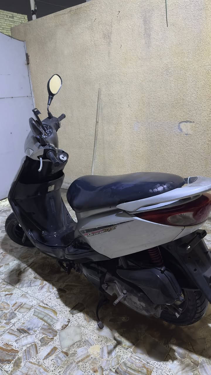 للبيع 🚨
دراجة بريز لون رصاصي
تخم تاير جديد
مكينة تمام التمام
تشغيله طيبة وما تشتكي من شي شرط فحص فيتر
تركب وتمشي بيها دغري

اللي ناوي يشتري يراسلني ع الخاص
السعر 850
وبيها مجال بسيط


**إذا كنت صاحب هذا الإعلان وتريد حذفه لأي سبب، رجاءا أرسل رسالة إلى الدعم الفني**