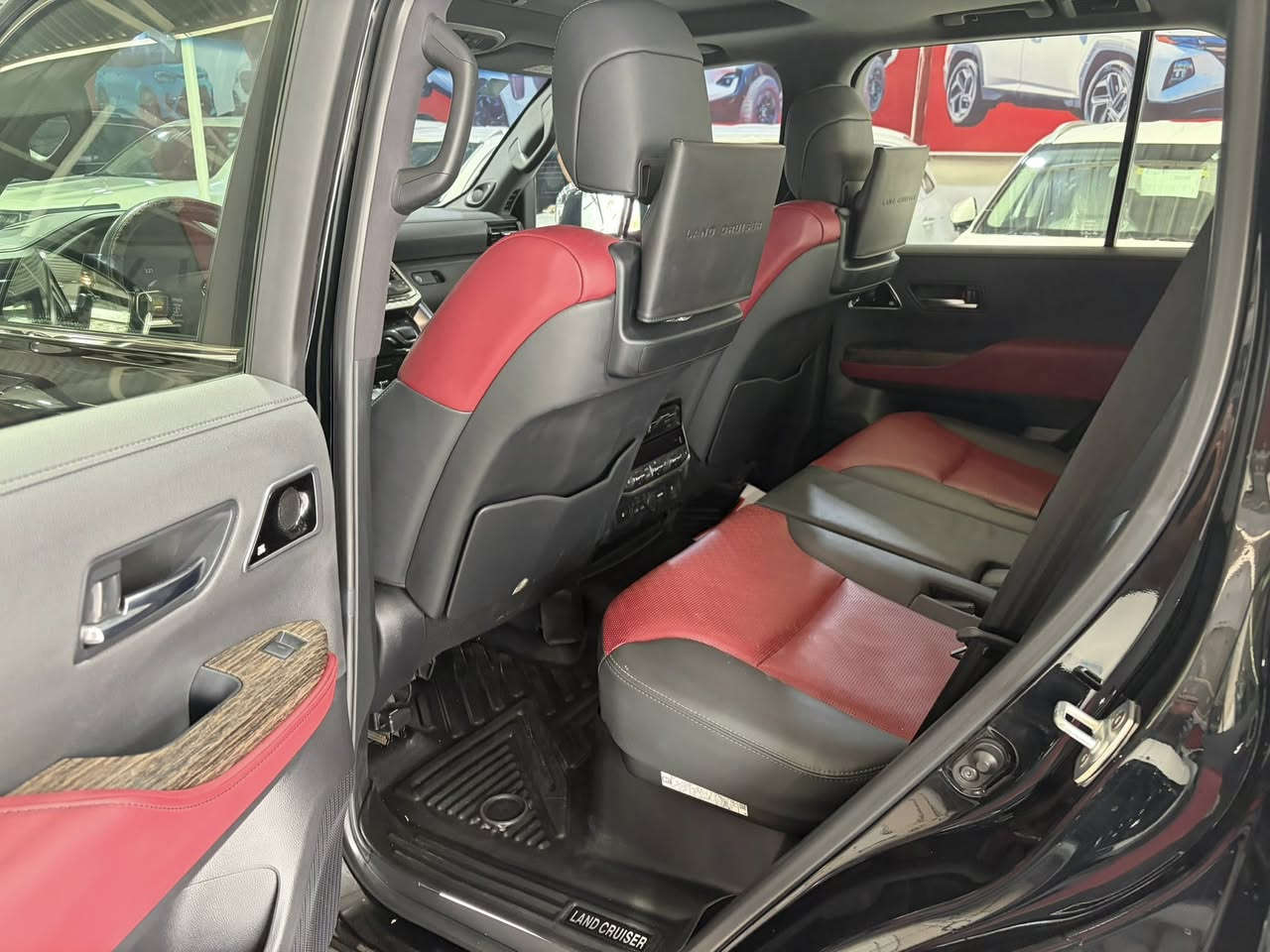 لاندكروز 2023
شركة سازvxr
كفالة عامة
ماشية38الف
مغلفةbbf
رقم بغداد
***********
