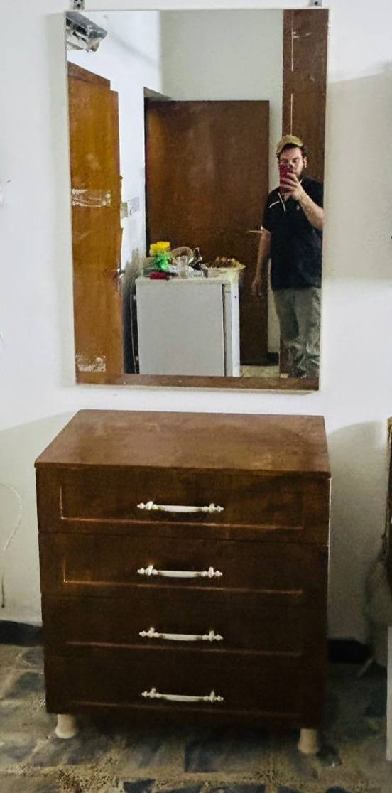 معمل نجارة الايهم 
تم تسليم طلب احد الزبائن في حي العدل
حسب الطلب والقياس
غرفة نوم كنتور 7 باب ملخق داخل MDF الوجة HDF
 ميز مكتبة دراسة مع جرباية نفر حسب الطلب مع كومدي وميز مراية حسب الطلب
للستفسار مراسلة الصفحة او اتصال
***********
***********
عنوان بسماية مقابيل مستشفى الجامعة اللبناني
يوجد خدمة توصيل
