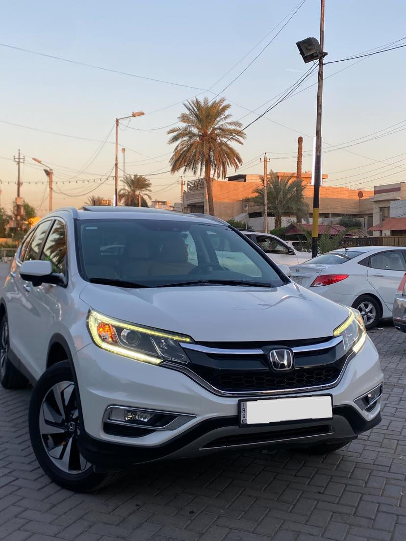 Honda  CR-V 2016 سلام عليكم سيارة للبيع سيارة بلادية ولا سبق ولا حادث ساس عام فول مواصفات الاستفسار عن الرقم ***********
