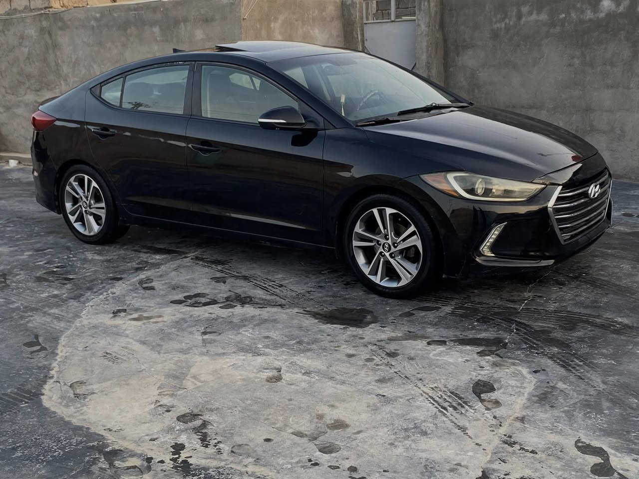 للبيع فقط وبسعر مناسب 123 ومجال قليل جدا

النترا 2017 فول 1/1 بغداد باسمي رقم هزه سنويه جدد 

وارد ضررها سرقه بيها صبغ حافة البنيد فقط الباقي كفاله

كير صدر محرك تبريد كله كفاله بدون اي نقص 

مكان التاجي هـ ***********
