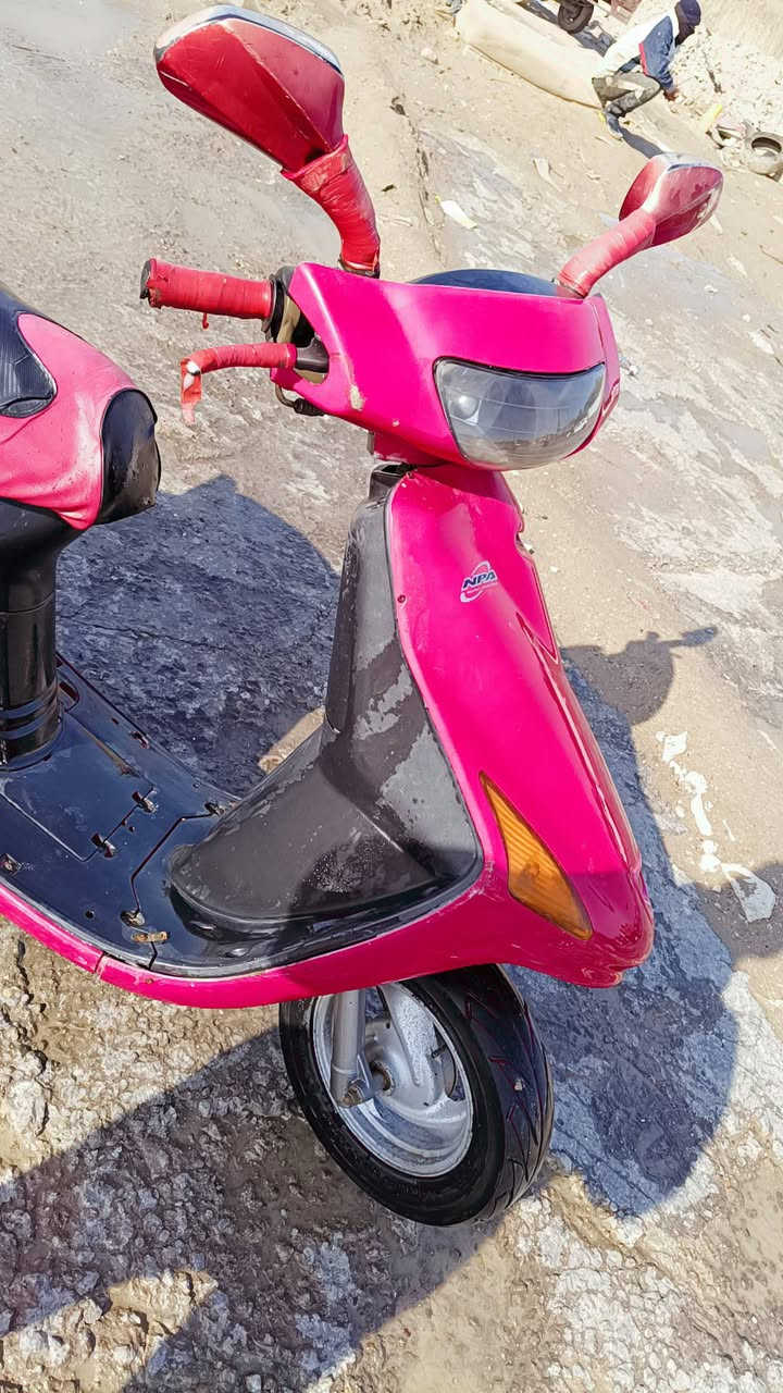 السلام عليكم ورحمة الله وبركاته
دراجه فراشه للبيع مكينة مامفتوحه الدراجة نضيفه شوفت عينك السعر 400 وبيهه مجال قليل المكان الديوانية قرب الجدارية الشراي يدخل خاص الاتصال ***********
