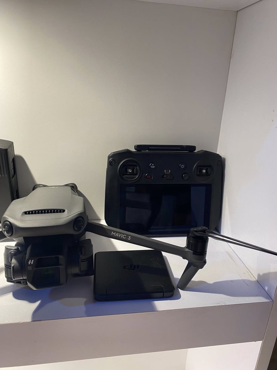 Dji mavice 3  نظافە 100%90
0772 121 5800 
  دەسکی موباشر  کومبۆ فول
