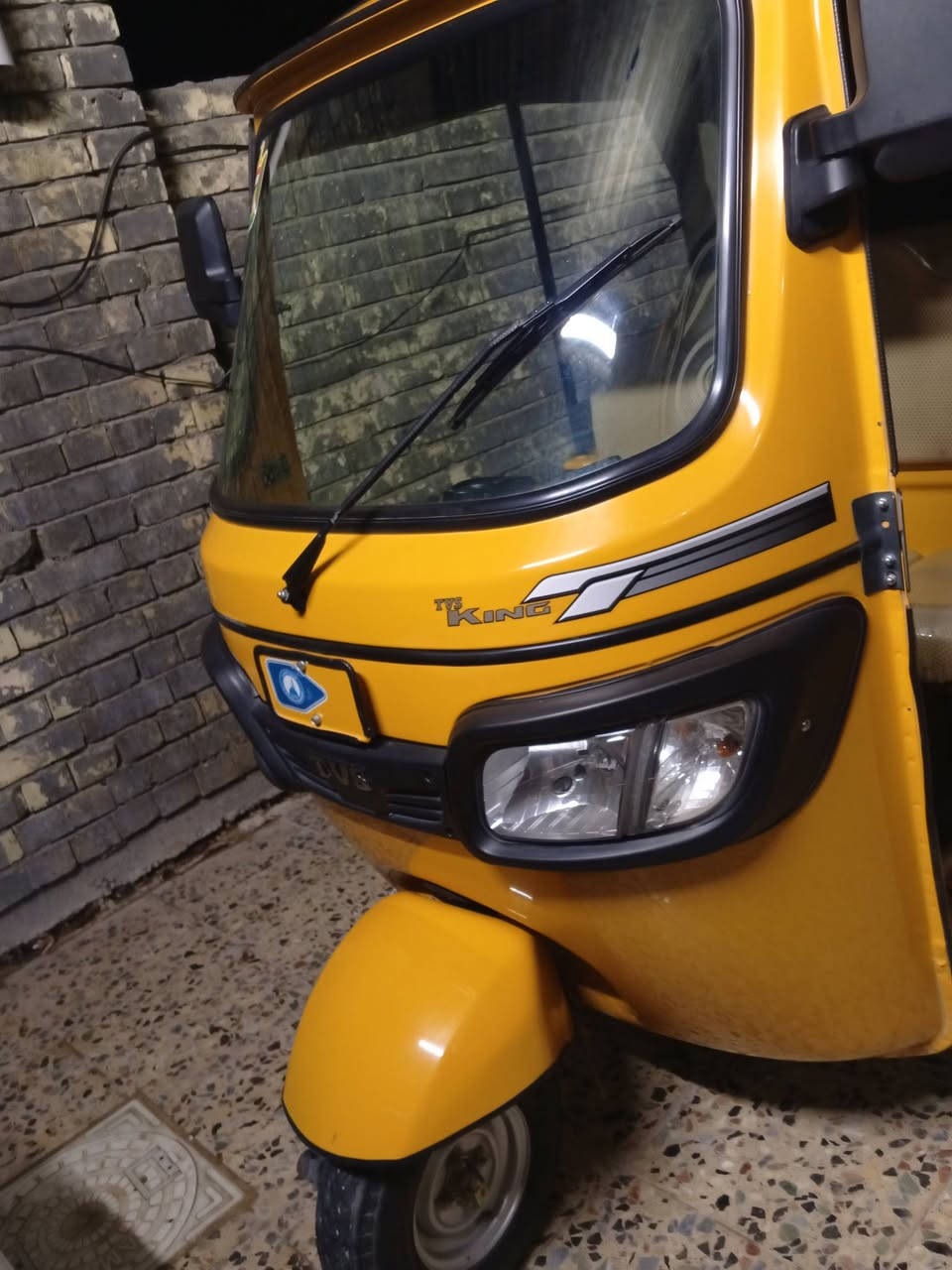 للبيع طالعه من الشركه 20023سعر 7وربع بيهه مجال ***********
