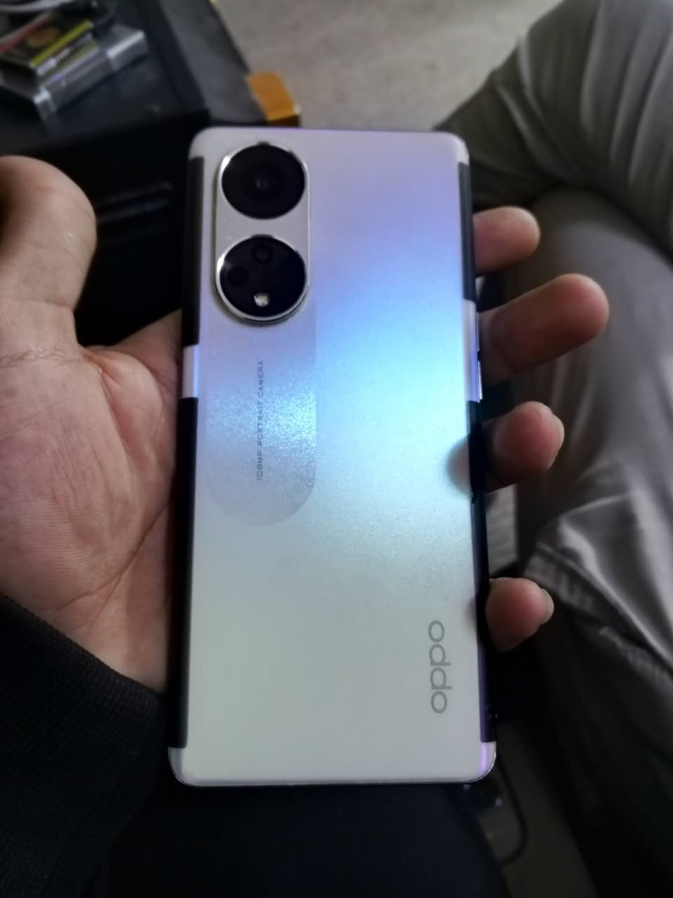 السلام عليكم جهاز للبيع موصفتا بل صوره 
جهاز ما مفتوح ابد الاتصال ***********
جهاز مصفح شحن خير من الله 
بي معالج اكو معالج سناب دركون
