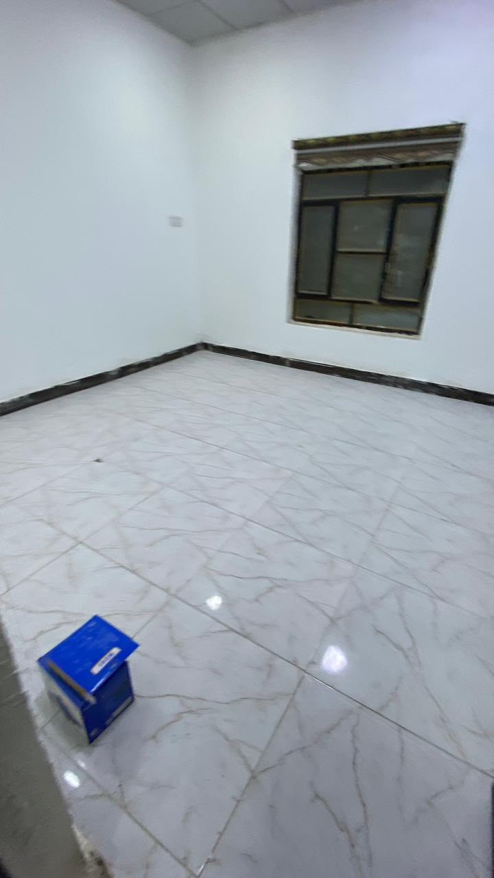 سلام عليكم شقه للايجار في البراضعيه شارع المنتضر الشقه تحتوي على غرفتين وصاله وصحيات ومطبخ طابق اول معزوله للاستفسار مراسله واتساب او الاتصال على الرقم *********** او مراسله وتساب عل الرقم التالي ***********
