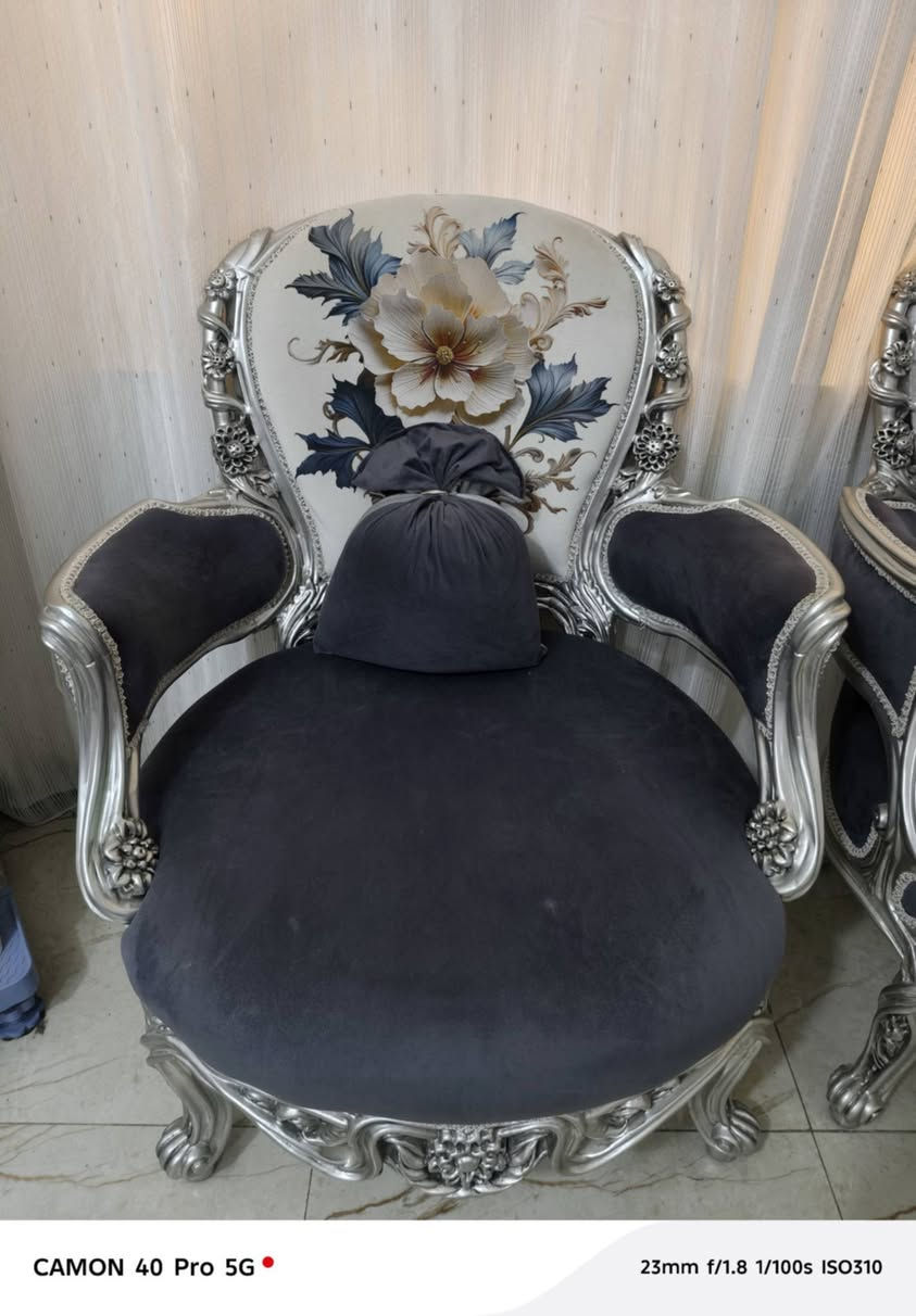 تخم قنفات زان مصري كلش نظيف ١٠ مقاعد وياه سيت طبلات
السعر مليون وربع وبي مجال قليل للشراي
مكان الاعظميه


**إذا كنت صاحب هذا الإعلان وتريد حذفه لأي سبب، رجاءا أرسل رسالة إلى الدعم الفني**